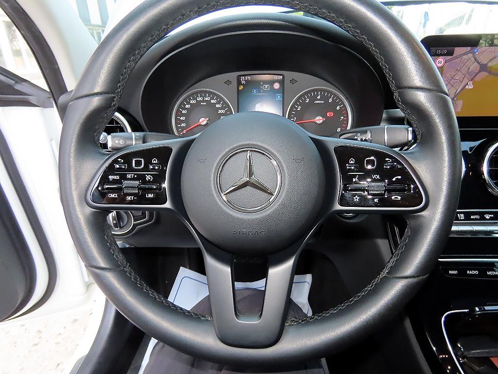 Mercedes Benz C Class - Vista 8