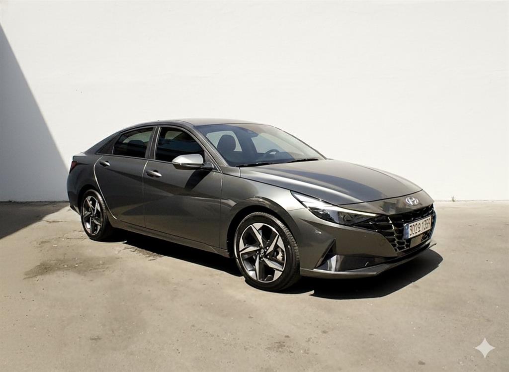 HYUNDAI Avante - Vista 2