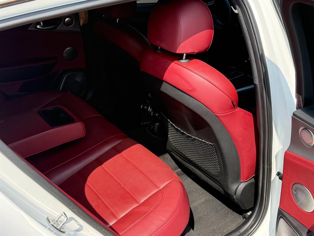 KIA Stinger - Vista 7