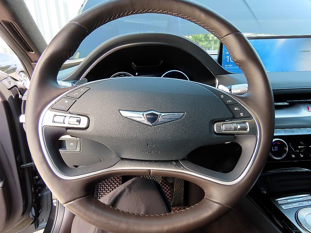 Genesis G80 - Vista 8