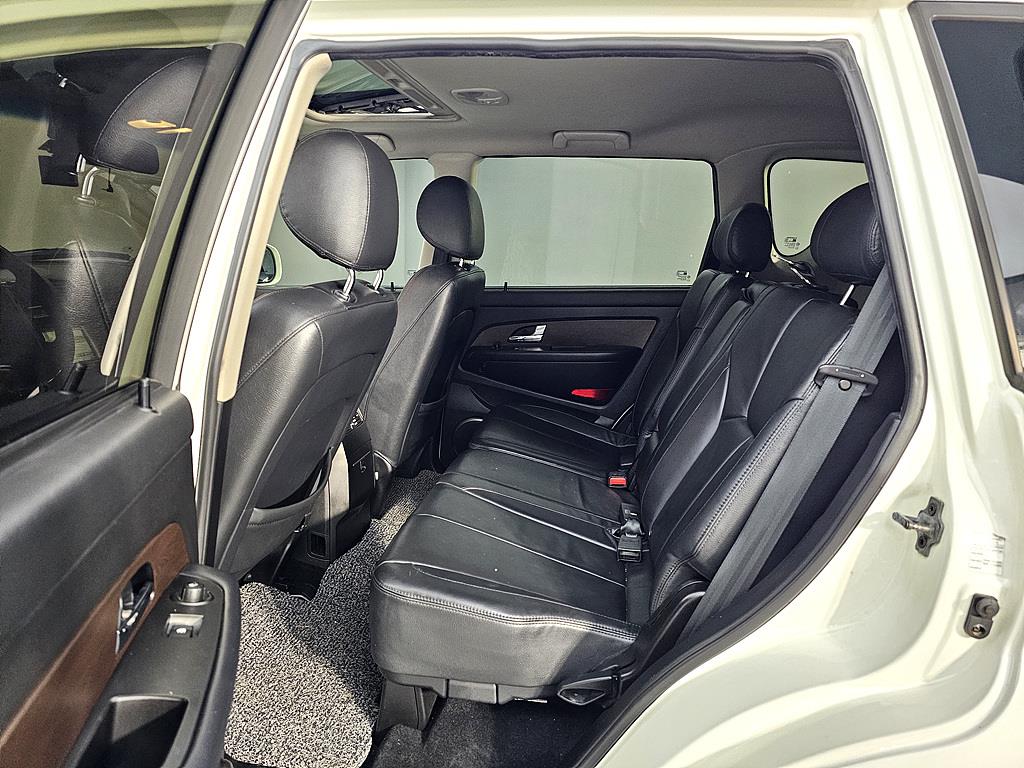 Ssangyong Rexton - Vista 9