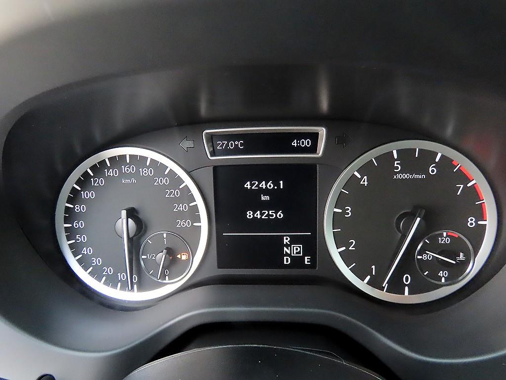 Infiniti Q - Vista 9