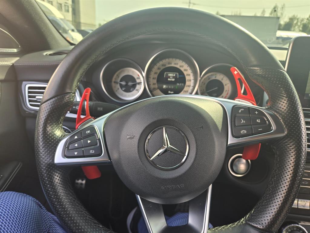 Mercedes Benz CLS Class - Vista 10