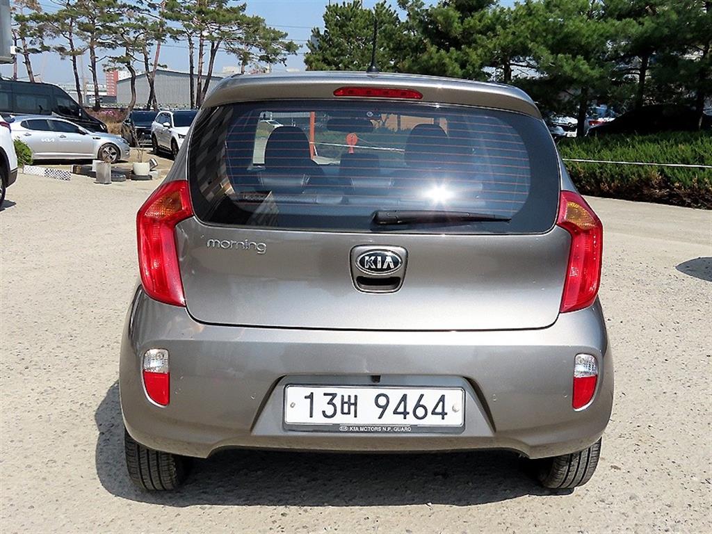 KIA Morning - Vista 4