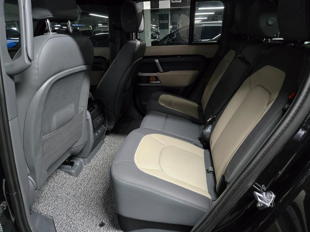 Land Rover Defender - Vista 6