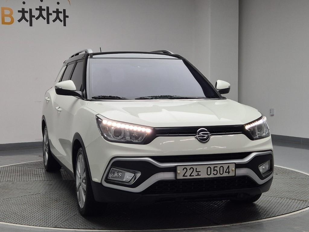 Ssangyong Tivoli - Vista 4