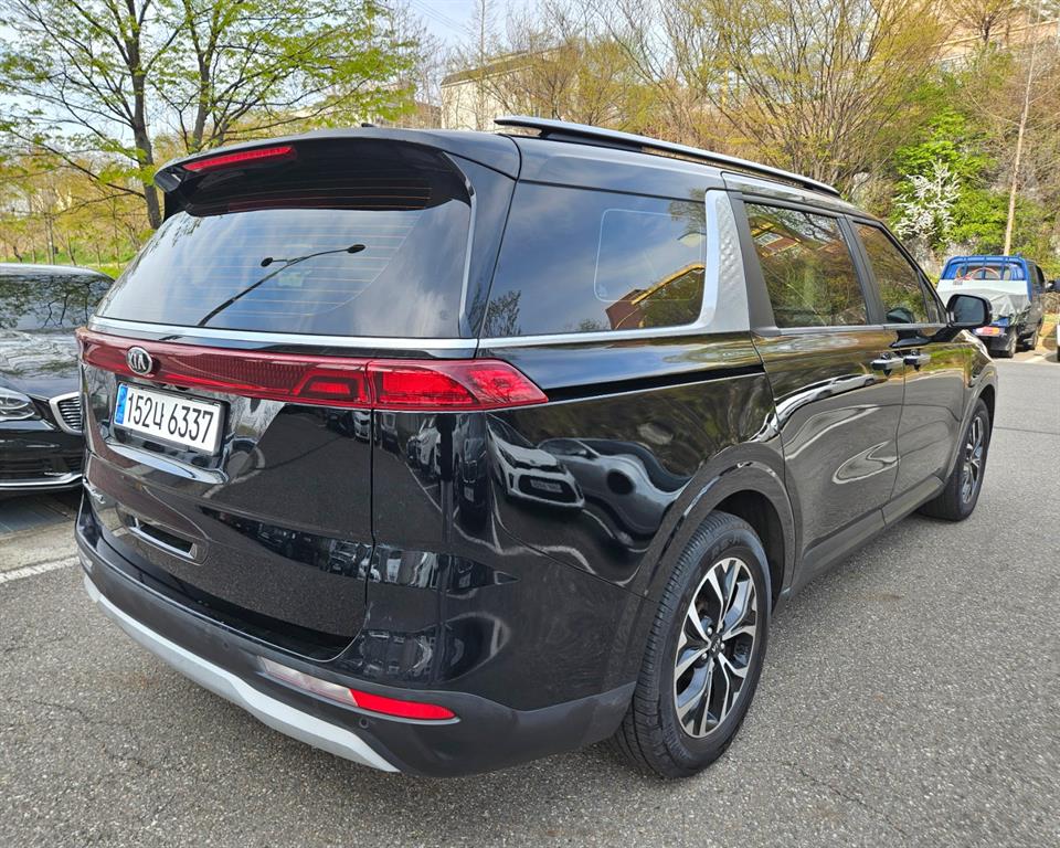 KIA Carnival - Vista 3