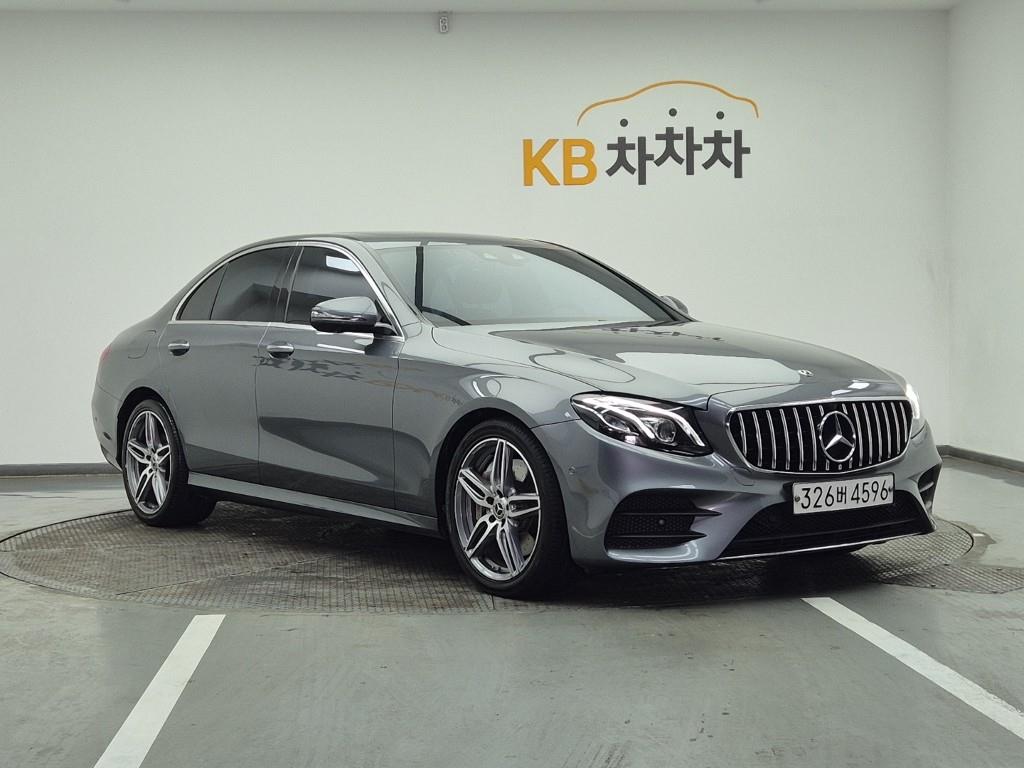 Mercedes Benz E class - Vista 2