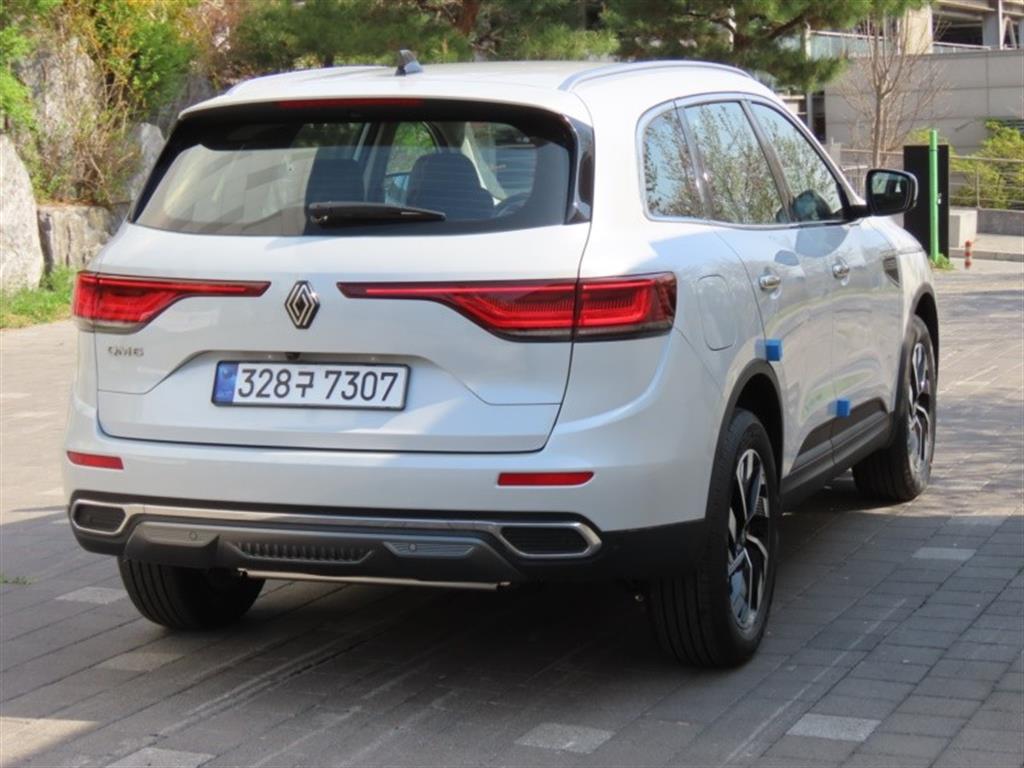 SAMSUNG QM6 - Vista 5