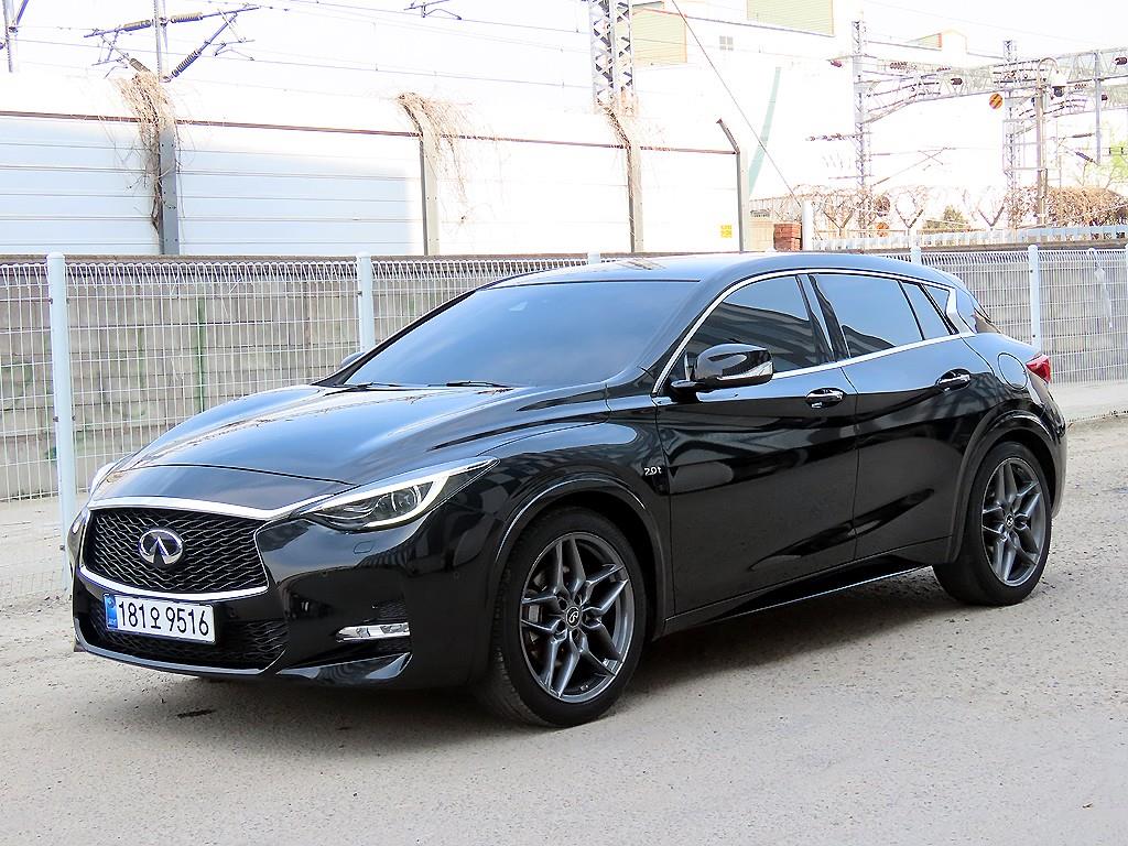 Infiniti Q - Vista 2