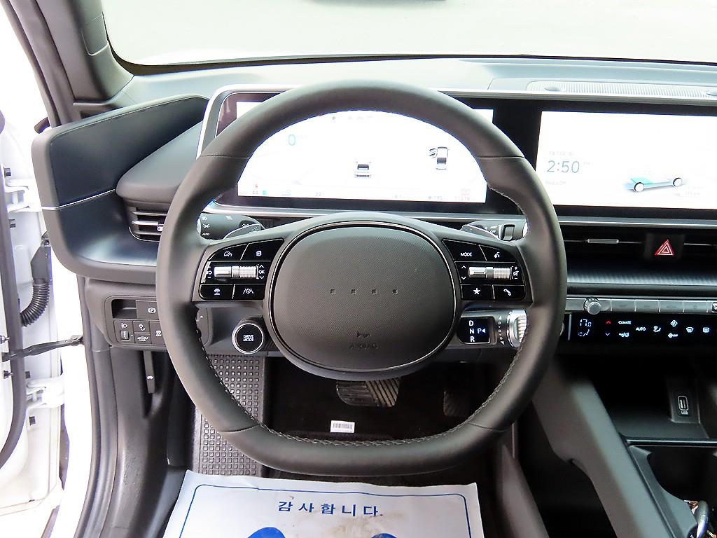 HYUNDAI Ioniq 6 - Vista 8