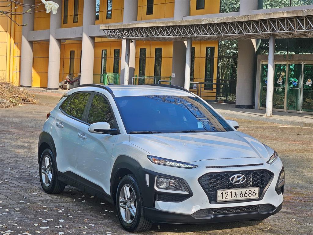 HYUNDAI Kona - Vista 2