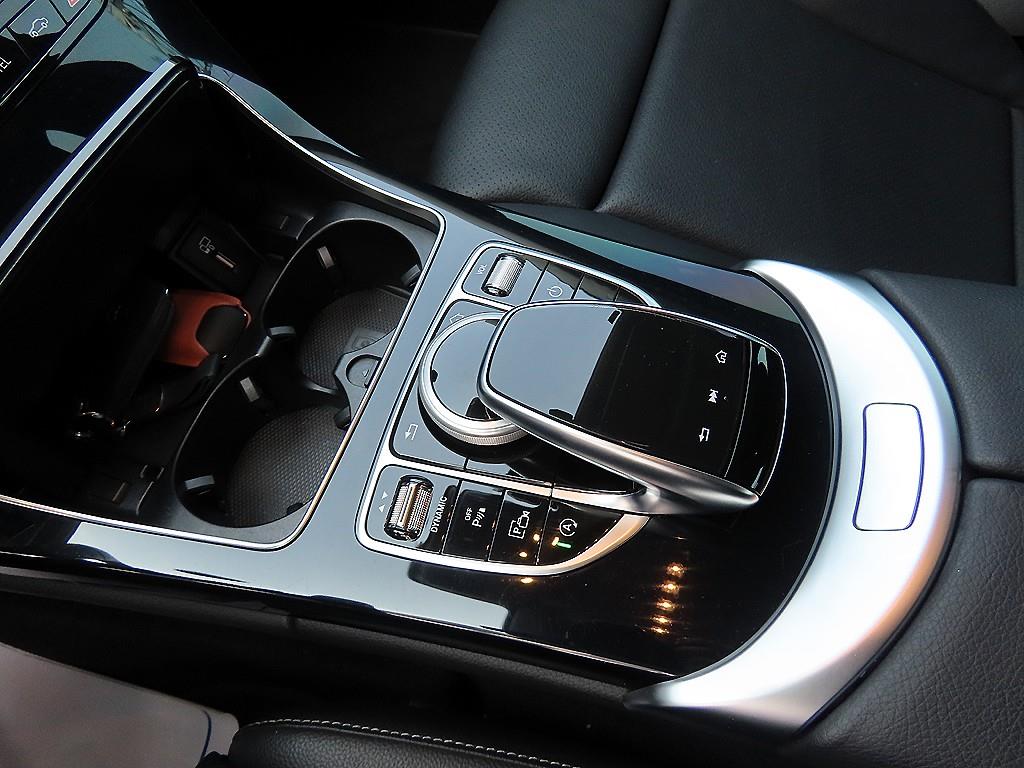 Mercedes Benz C Class - Vista 11