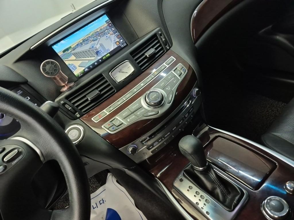 Infiniti Q - Vista 12