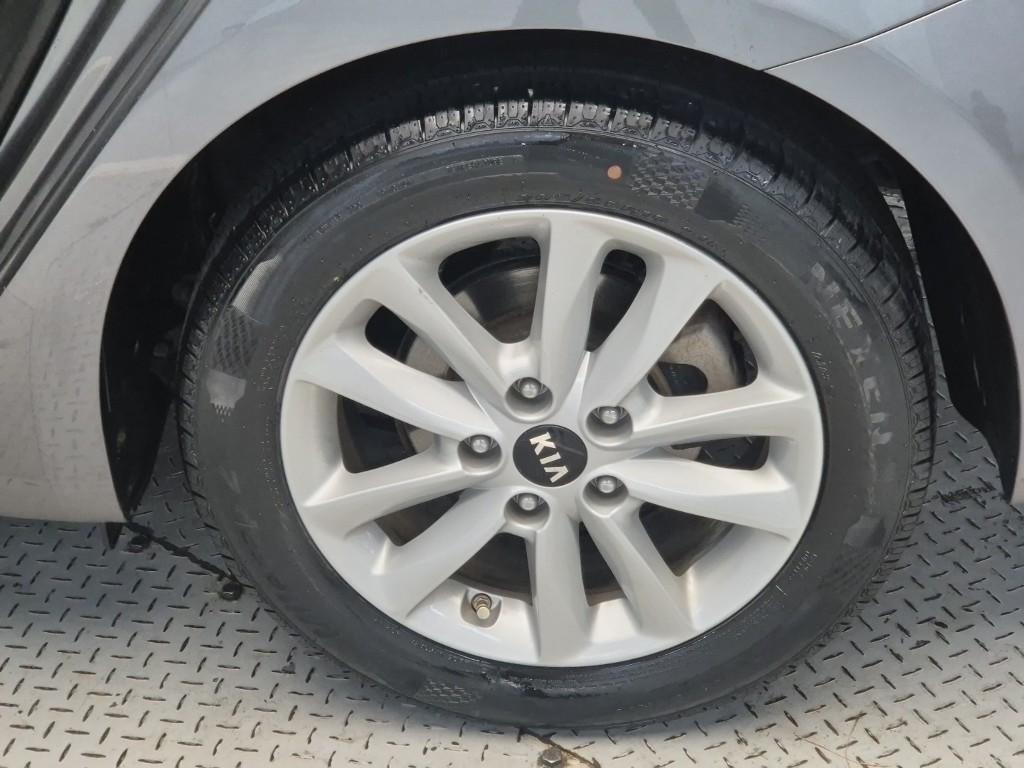 KIA K3 2018 Gris - Importación desde Corea - HF Imports Iquique - Foto 18