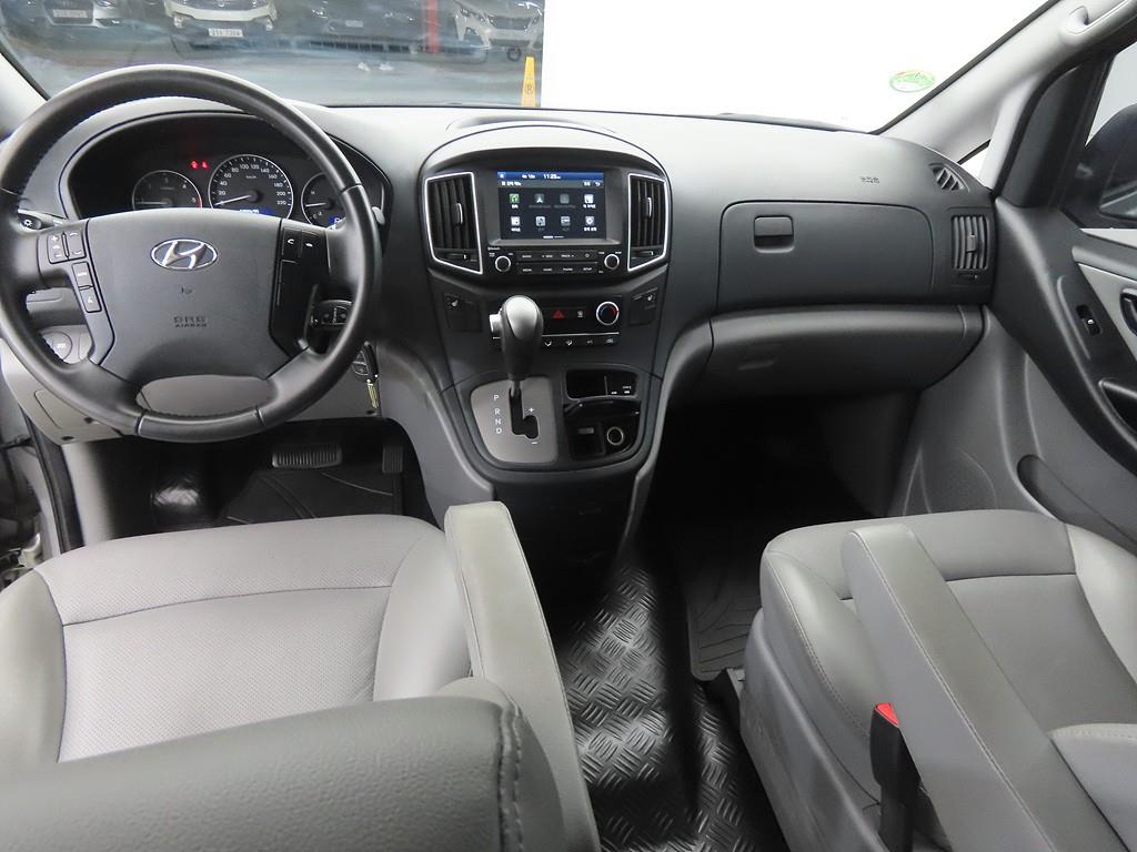 HYUNDAI Starex - Vista 7