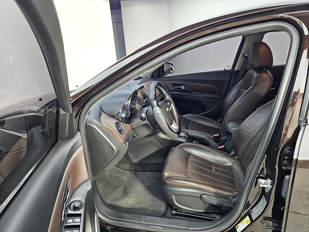 Chevrolet Cruise - Vista 7