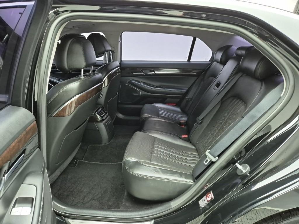 Genesis EQ900 - Vista 12
