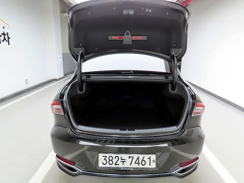 HYUNDAI Grandeur - Vista 5