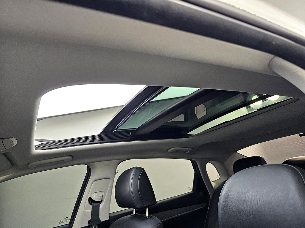 HYUNDAI Grandeur - Vista 12