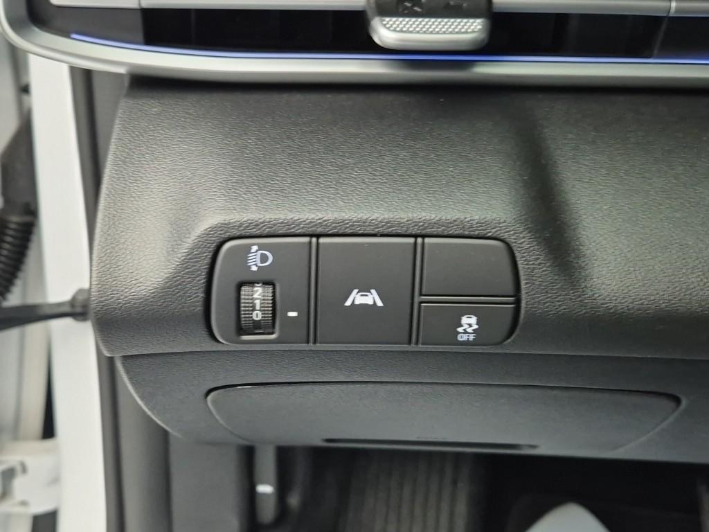 HYUNDAI Avante - Vista 10