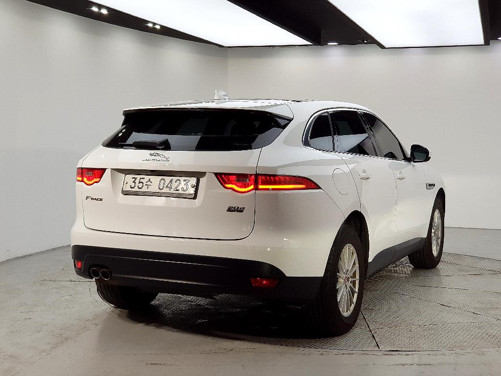 Jaguar F-PACE - Vista 4
