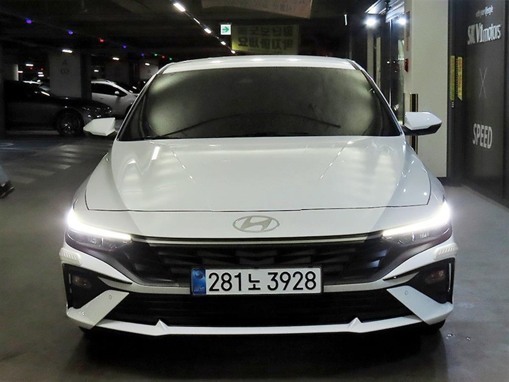 HYUNDAI Avante - Vista 2