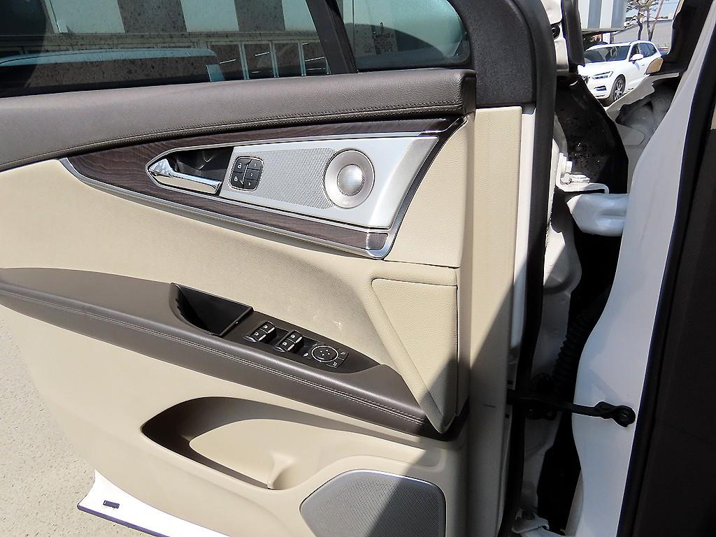 Lincoln Nautilus - Vista 11