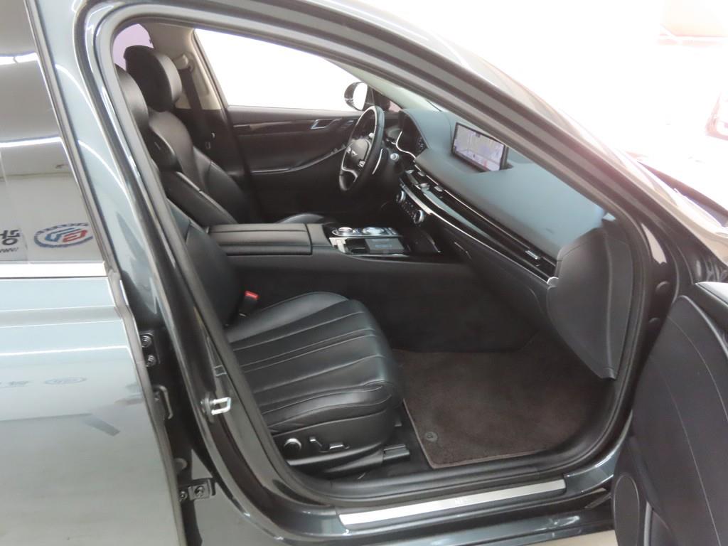 Genesis G80 - Vista 8