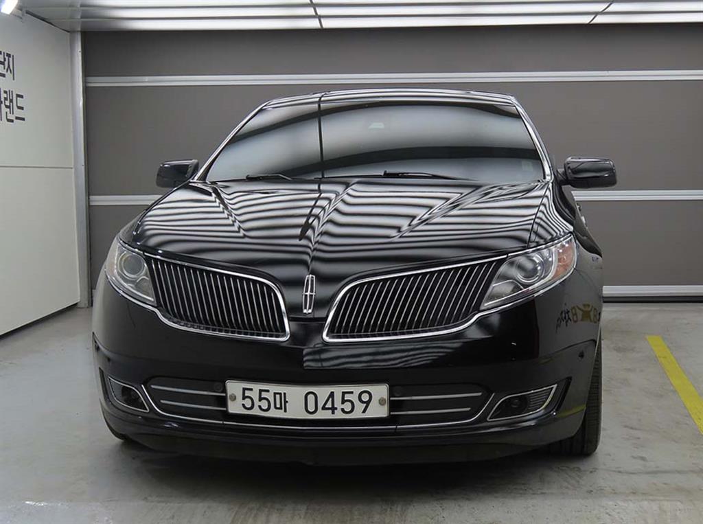 Lincoln MKS - Vista 2