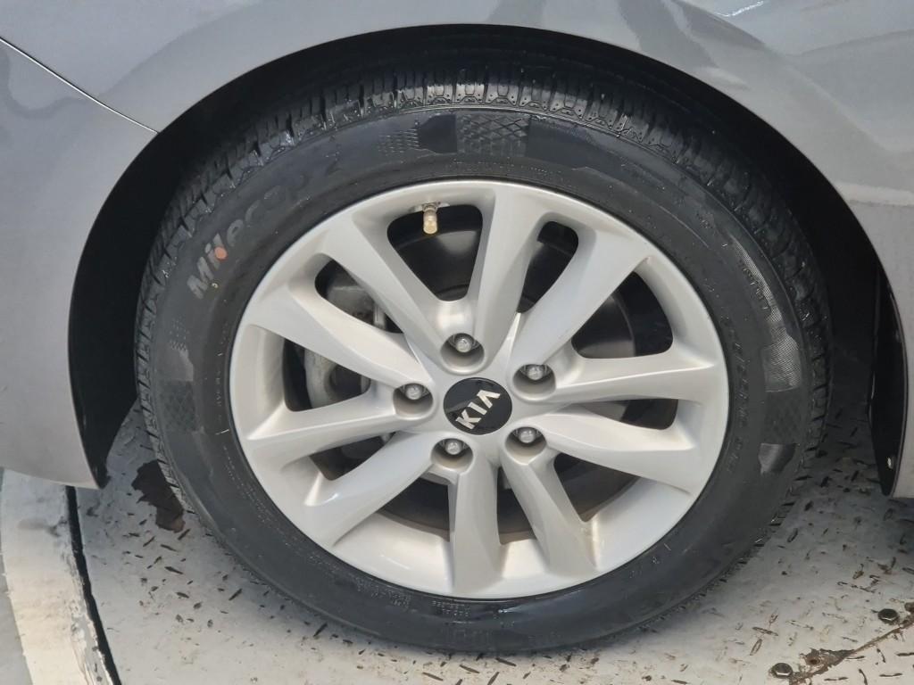 KIA K3 2018 Gris - Importación desde Corea - HF Imports Iquique - Foto 17