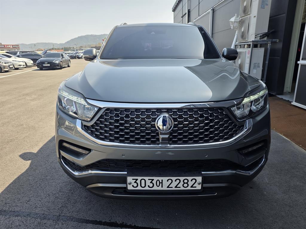 Ssangyong Rexton 2020 Café - Importación desde Corea - HF Imports Iquique - Foto 1