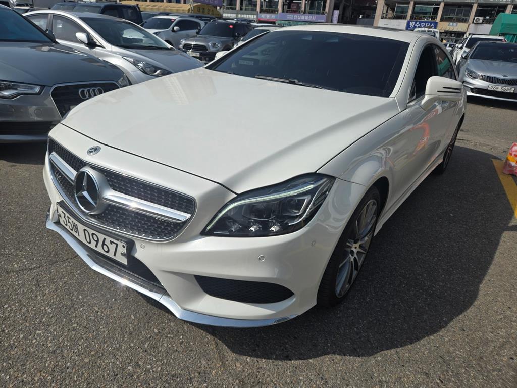 Mercedes Benz CLS Class - Vista 2