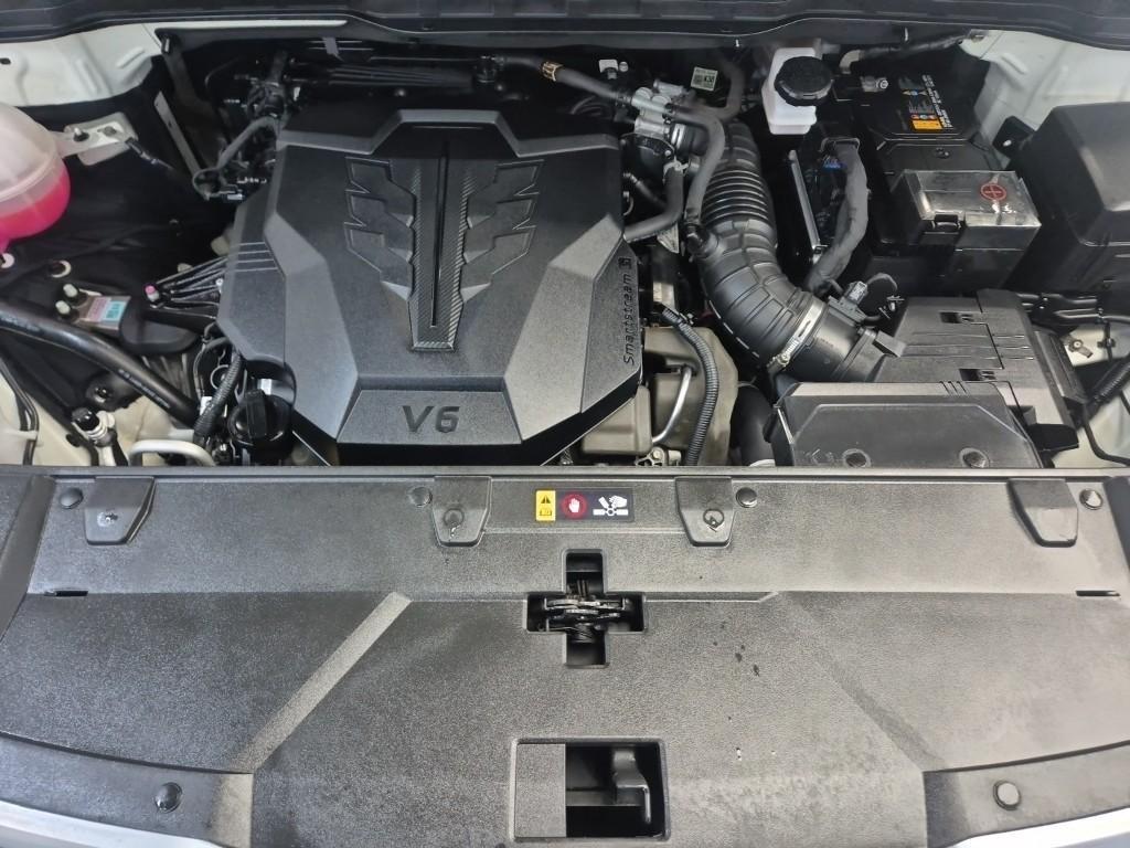 KIA Carnival - Vista 5