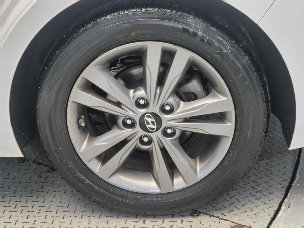 HYUNDAI Avante 2016 Blanco - Importación desde Corea - HF Imports Iquique - Foto 20