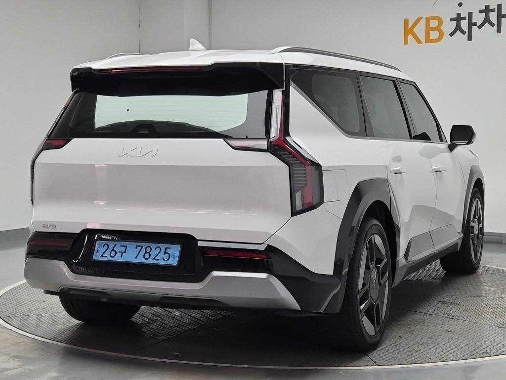 KIA EV9 - Vista 3