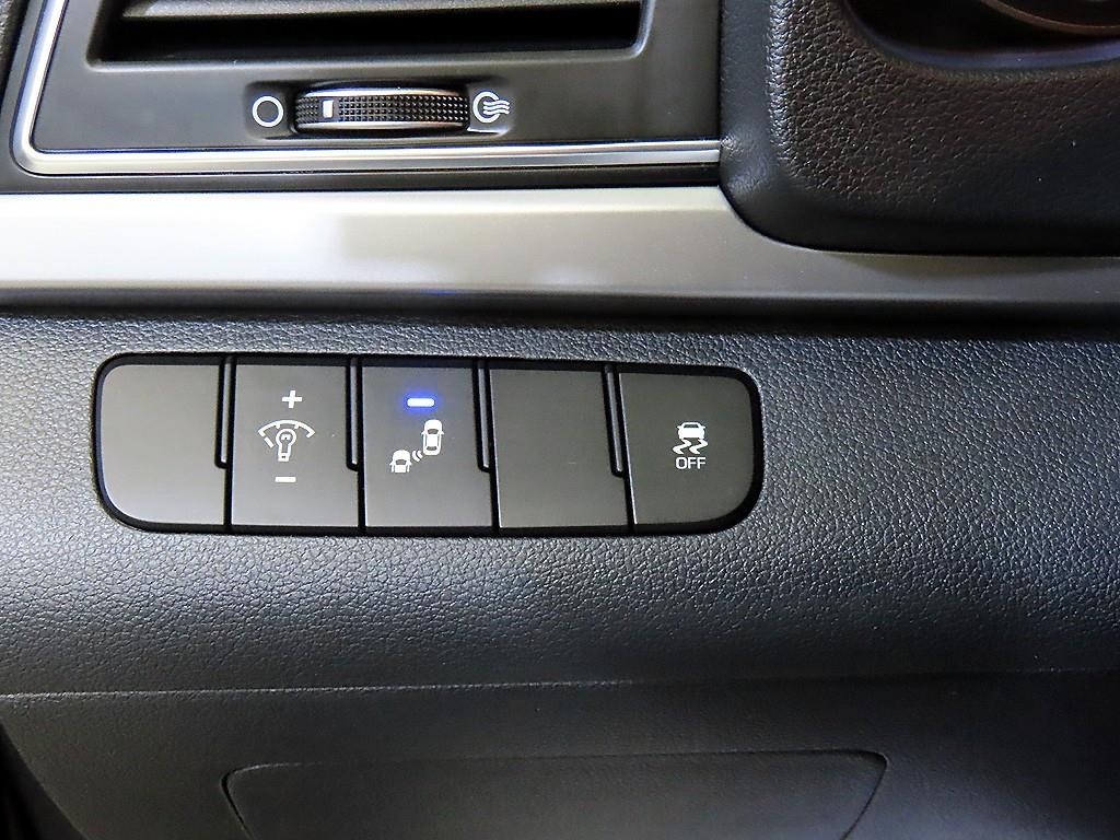 HYUNDAI Avante 2018 Gris - Importación desde Corea - HF Imports Iquique - Foto 14