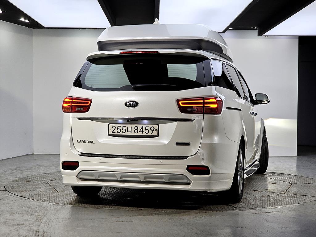 KIA Carnival - Vista 3