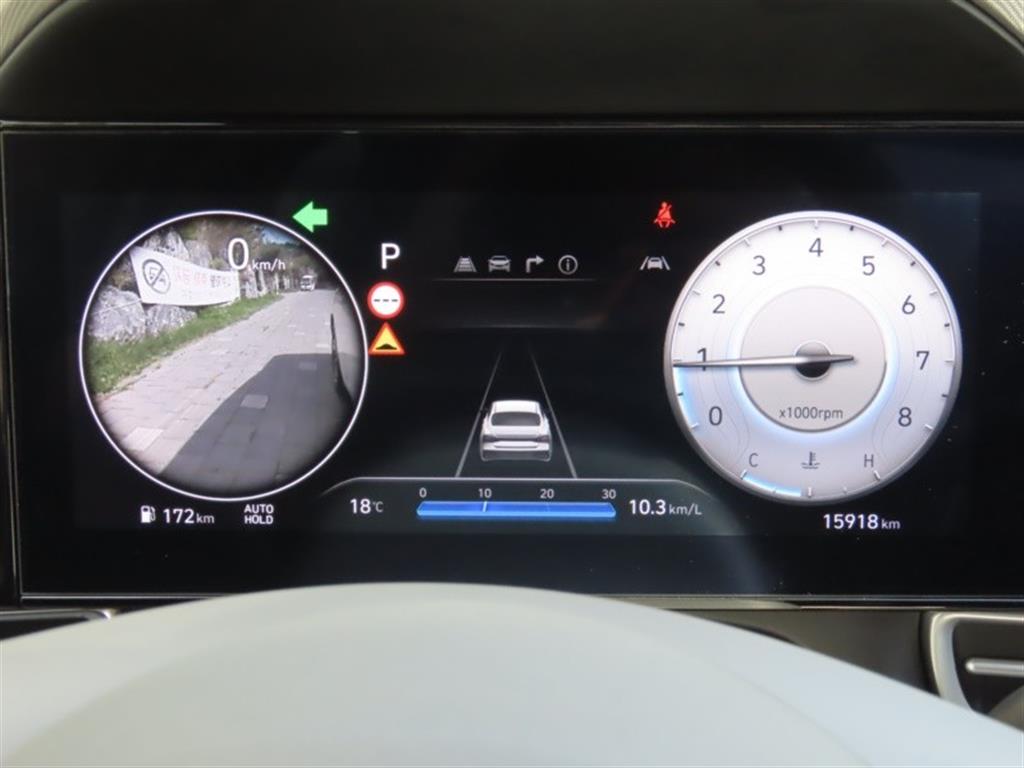 HYUNDAI Avante - Vista 9