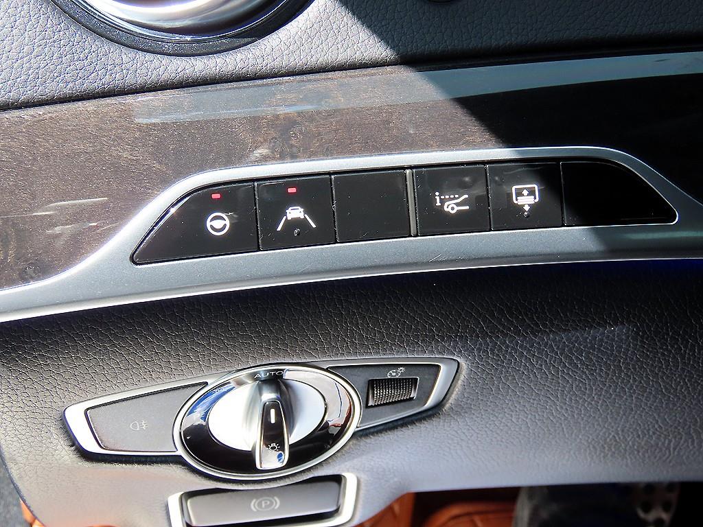 Mercedes Benz S Class - Vista 12