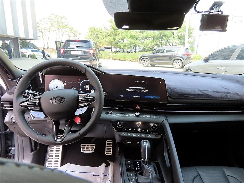 HYUNDAI Avante - Vista 7