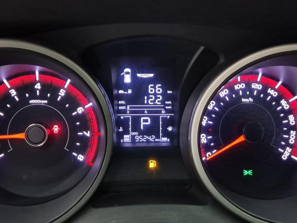 Ssangyong Tivoli - Vista 6