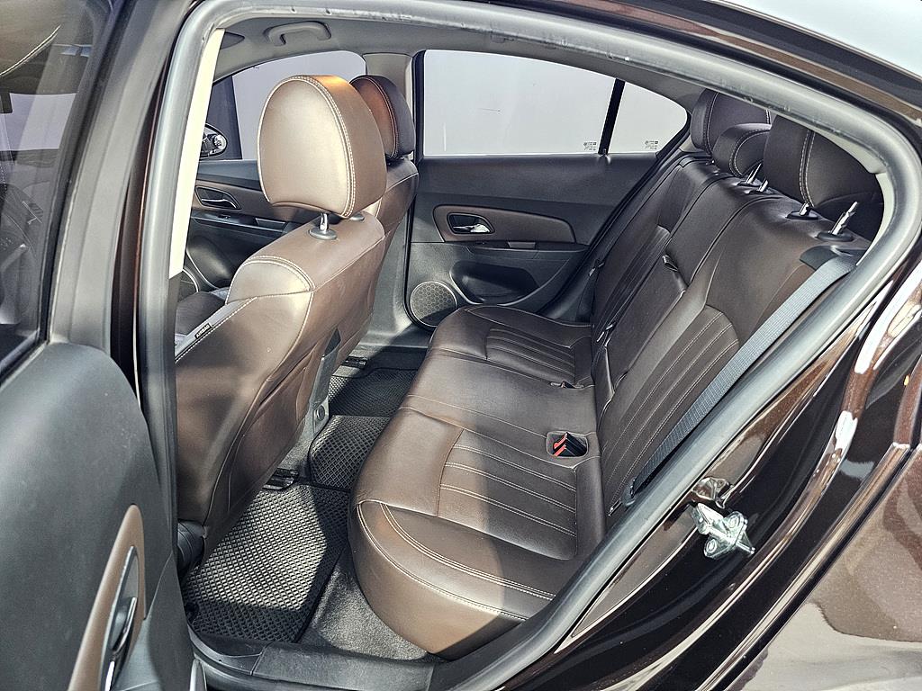 Chevrolet Cruise - Vista 8