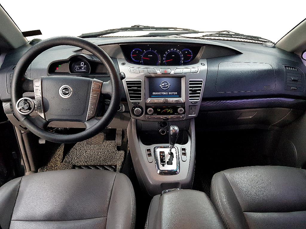 Ssangyong Korando - Vista 5