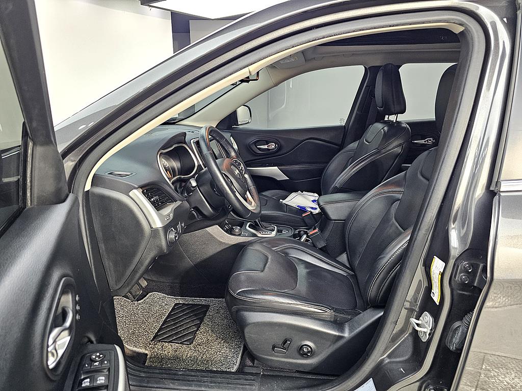 Jeep Cherokee - Vista 8