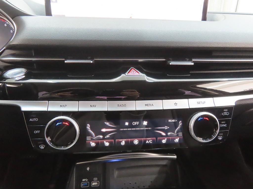 Genesis G80 - Vista 12