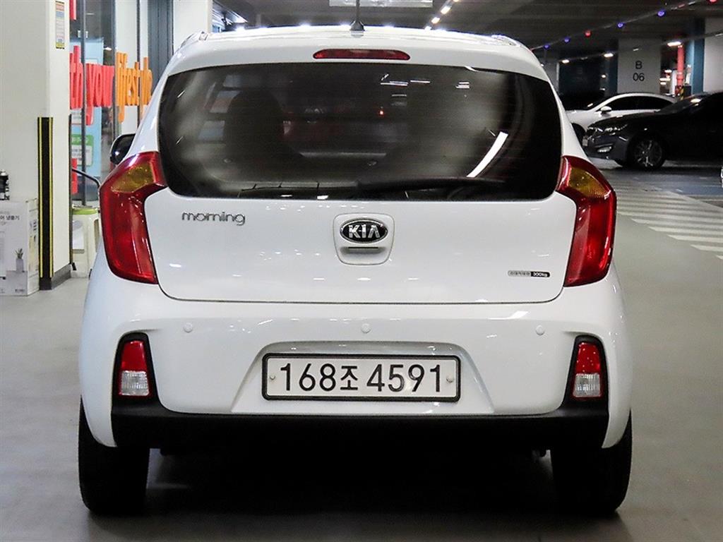 KIA Morning - Vista 5