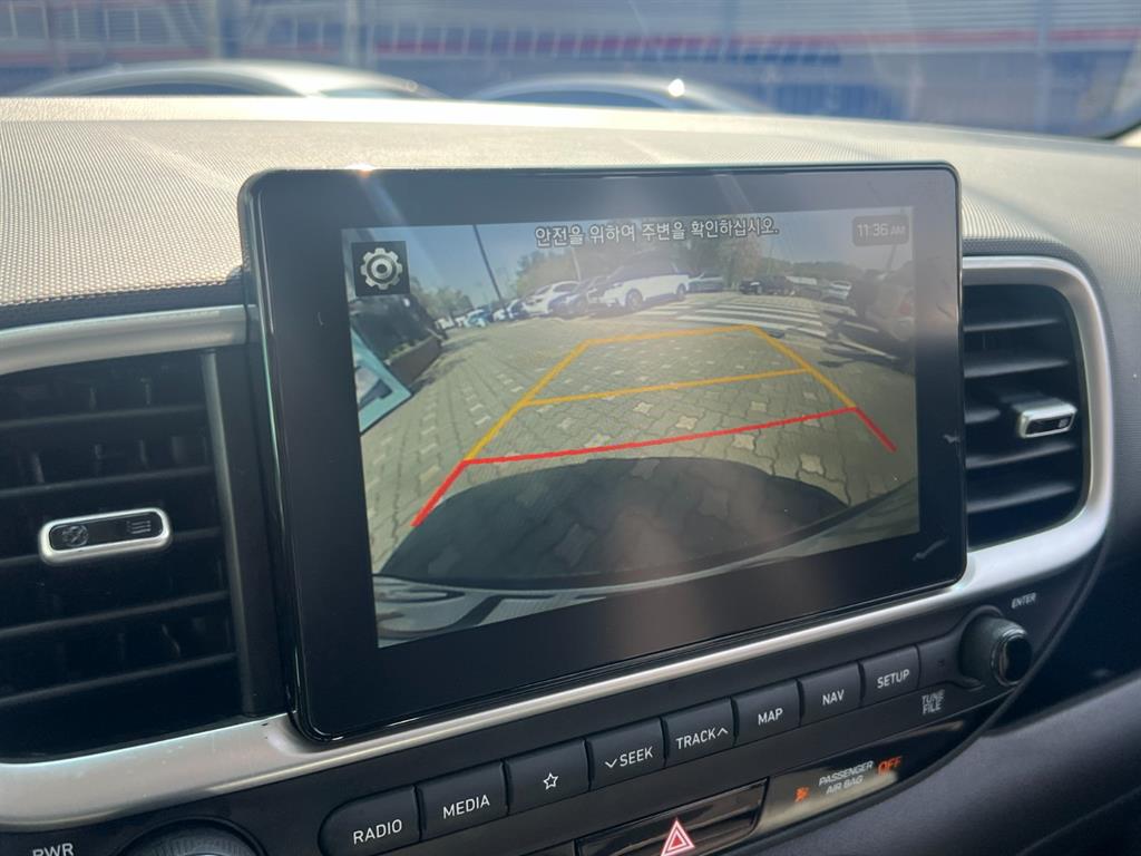 HYUNDAI Venue - Vista 12