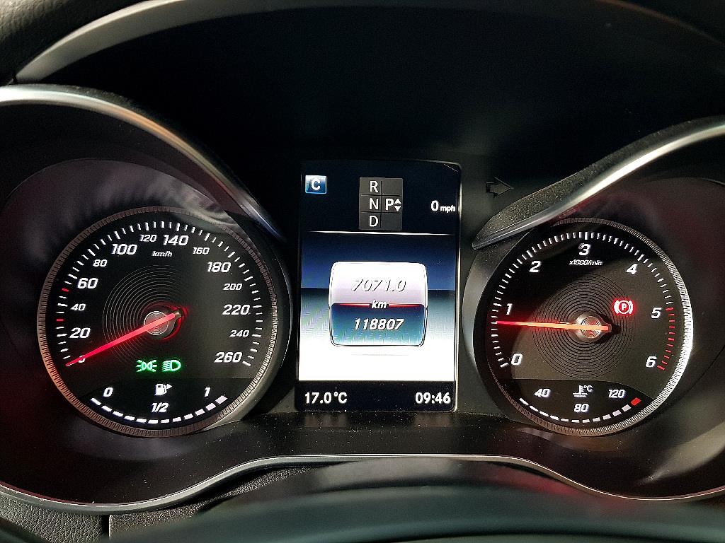 Mercedes Benz C Class - Vista 6
