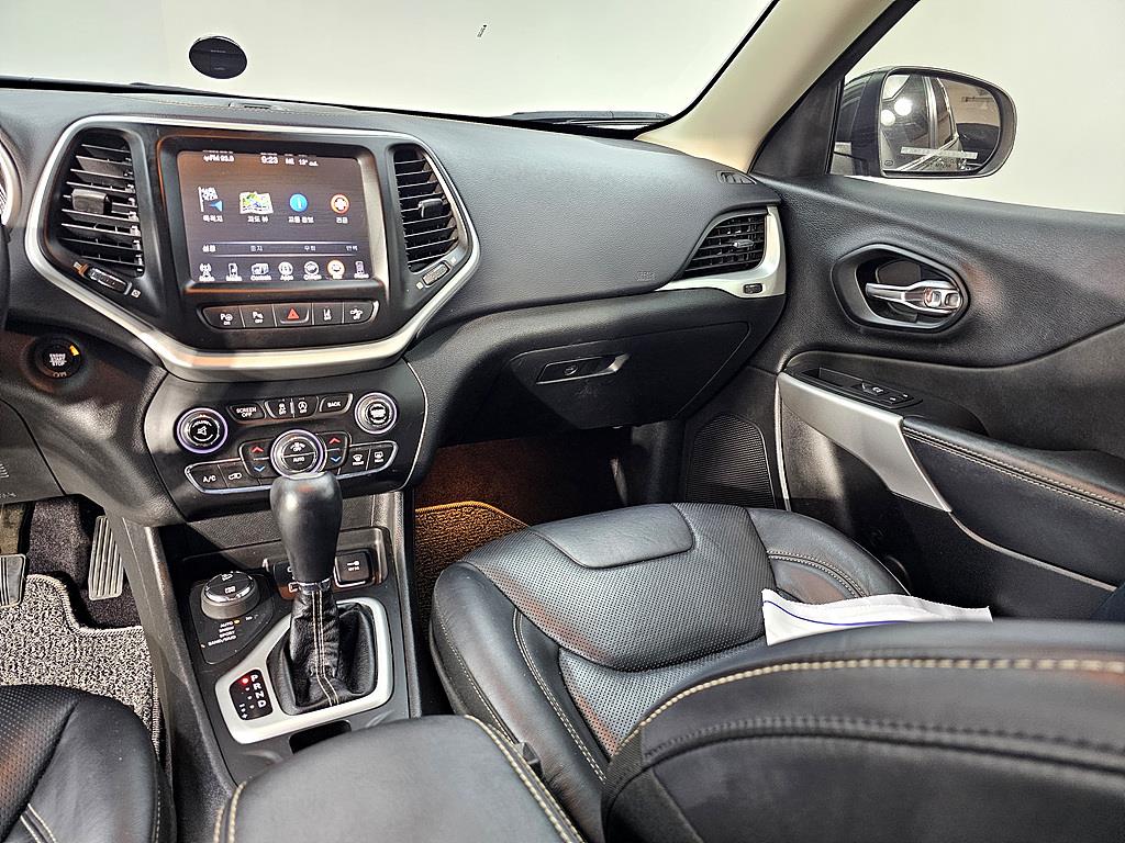 Jeep Cherokee - Vista 10